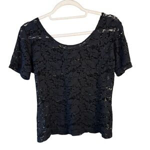 Elegant Black Lace Classic Women’s Top Size S M Feminine Dressy Date Night